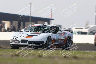 media/Jan-18-2026-CalClub SCCA (Sun) [[8bc6468723]]/Group 5 Race/Turn 1/
